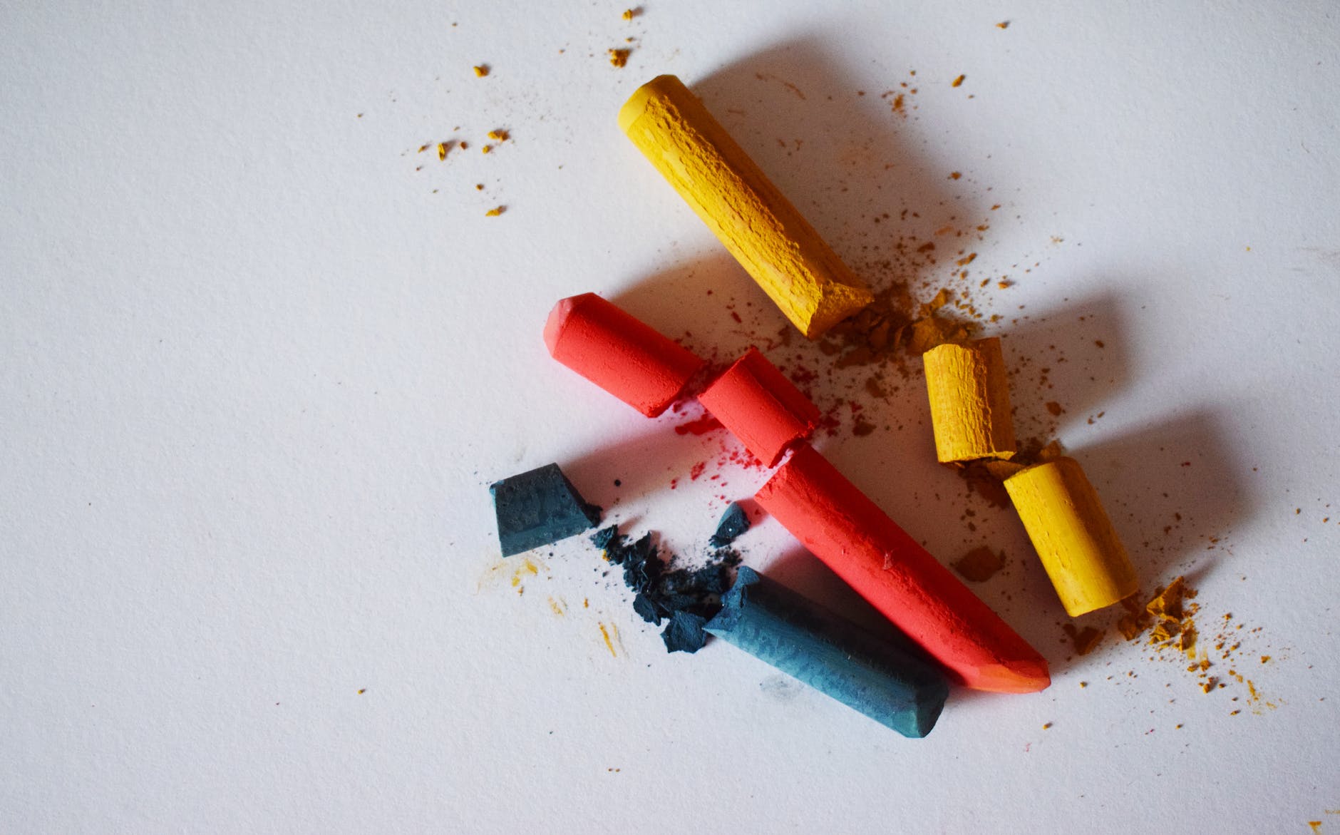 blue red and yellow chalk